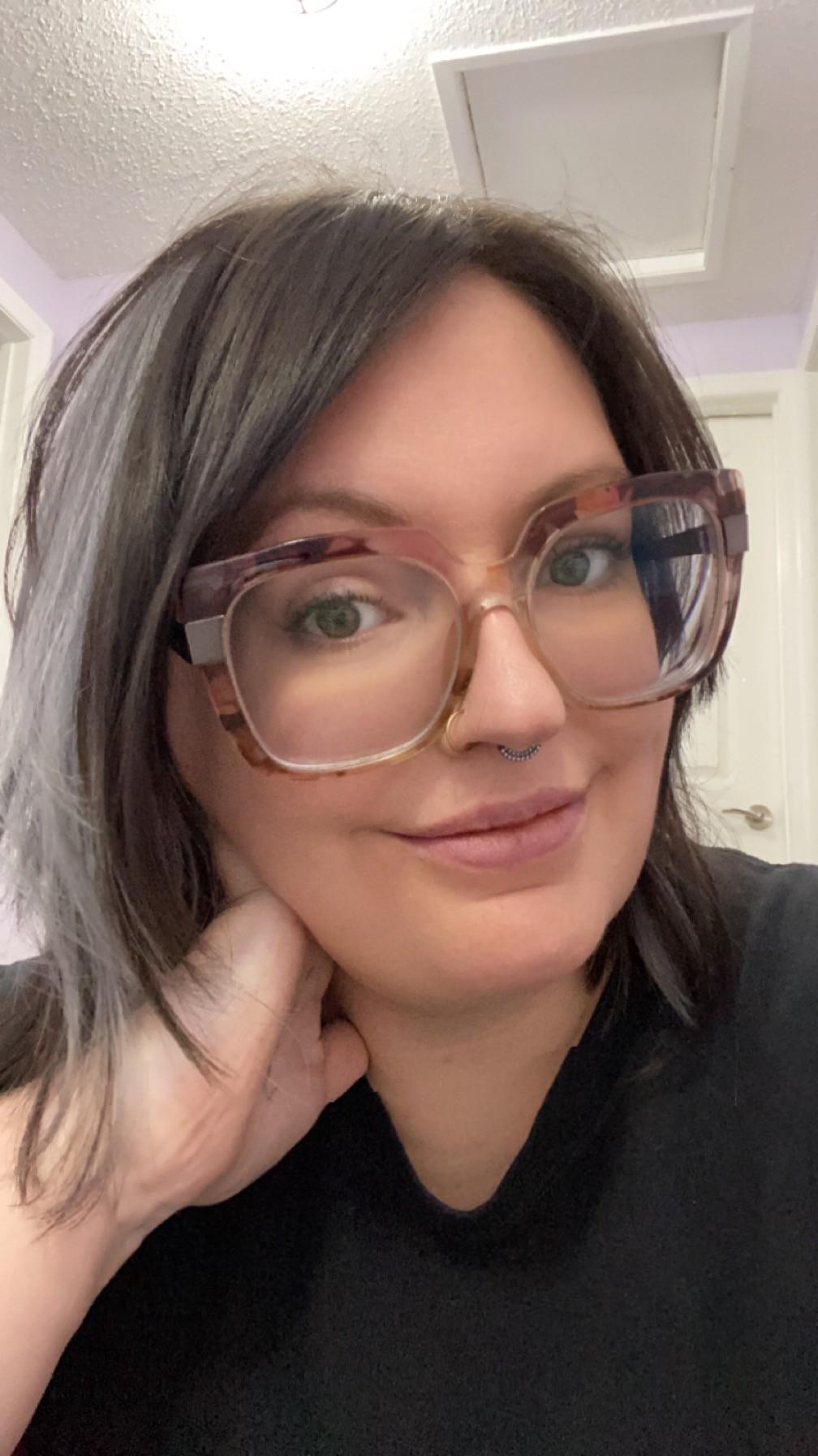 Portrait of Joslin Blench, a Bath & Body Works supervisor and Industrial/Organizational Psychology graduate student in Edmonton